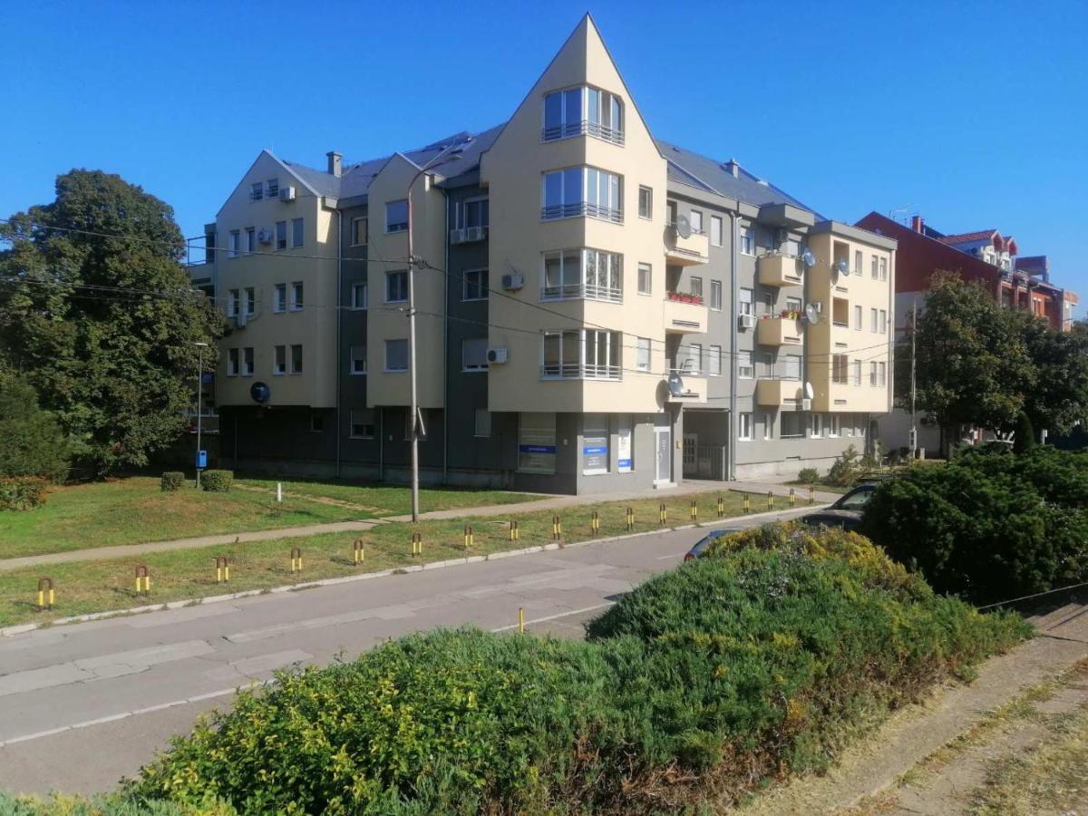 River Lux Sremska Mitrovica Ngoại thất bức ảnh